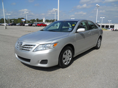 toyota camry 2011 silver sedan le 4 cylinders automatic 75604