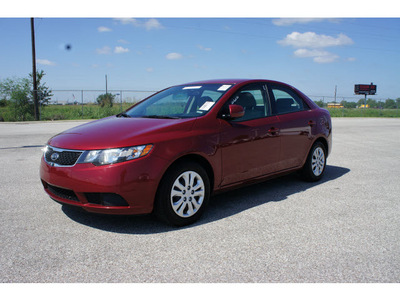 kia forte 2011 dk  red sedan ex gasoline 4 cylinders front wheel drive 5 speed with overdrive 77471