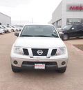 nissan frontier 2010 white se v6 6 cylinders automatic with overdrive 76116