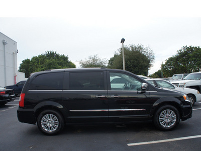 chrysler town and country 2013 black van limited 6 cylinders automatic 33157