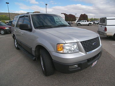 ford expedition 2004 silver suv xlt gasoline 8 cylinders rear wheel drive automatic 81212