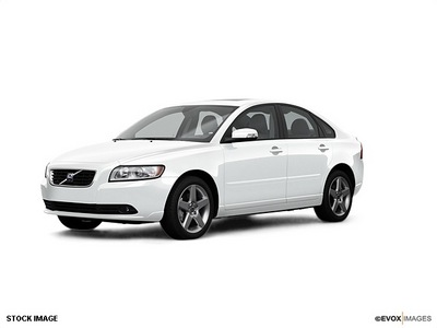 volvo s40 2008 sedan 2 4i gasoline 5 cylinders front wheel drive not specified 77802