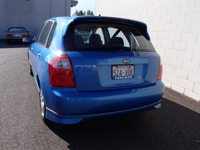 kia spectra 2006 blue hatchback spectra5 4 cylinders automatic 98371