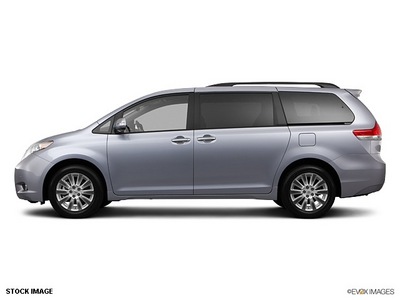 toyota sienna 2013 van 6 cylinders not specified 91731