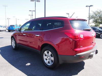 chevrolet traverse 2012 red lt gasoline 6 cylinders all whee drive automatic 75075