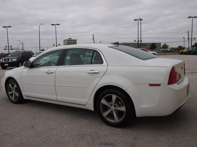 chevrolet malibu 2012 white sedan lt flex fuel 4 cylinders front wheel drive automatic 76011