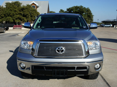 toyota tundra 2011 silver platinum 8 cylinders automatic 76087