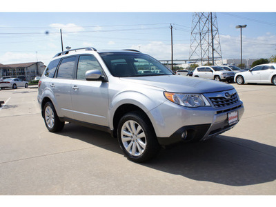 subaru forester 2013 silver wagon 2 5x limited gasoline 4 cylinders all whee drive automatic 77099