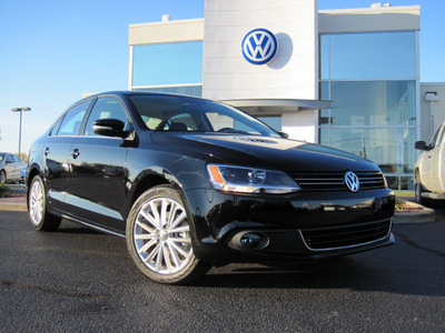 volkswagen jetta 2013 black sedan tdi diesel 4 cylinders front wheel drive 6 speed automatic 46410