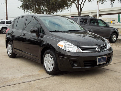 nissan versa 2011 black hatchback 1 8 s 4 cylinders automatic with overdrive 77074