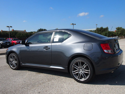 scion tc 2013 gray coupe gasoline 4 cylinders front wheel drive automatic 76011