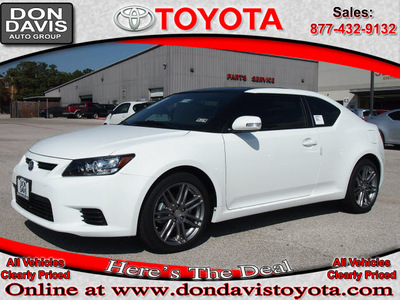 scion tc 2013 white coupe gasoline 4 cylinders front wheel drive automatic 76011