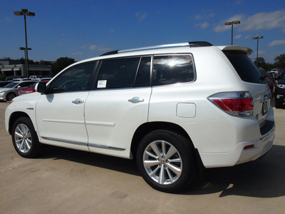 toyota highlander hybrid 2013 white suv limited hybrid 6 cylinders all whee drive automatic 76011