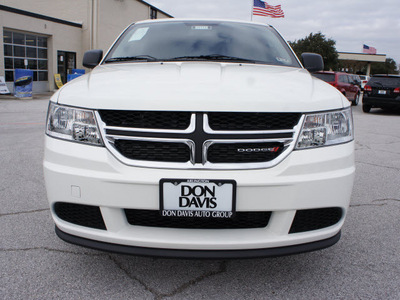 dodge journey 2013 white american value package 4 cylinders automatic 76011
