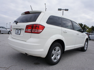 dodge journey 2013 white american value package 4 cylinders automatic 76011