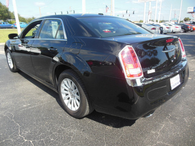 chrysler 300 2012 black sedan gasoline 6 cylinders rear wheel drive automatic 34474