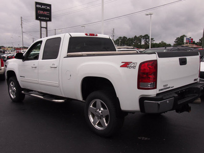 gmc sierra 2500hd 2011 white slt diesel 8 cylinders 4 wheel drive automatic with overdrive 28557