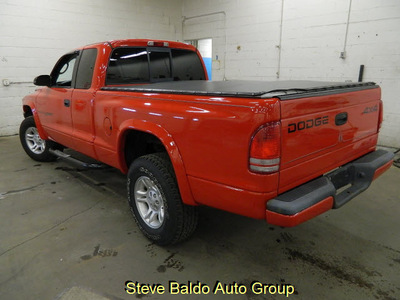 dodge dakota 2001 red gasoline 8 cylinders 4 wheel drive automatic 14304