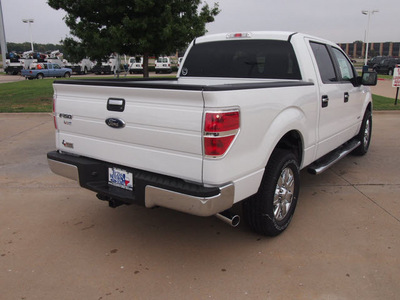 ford f 150 2012 white xlt 6 cylinders automatic 76108