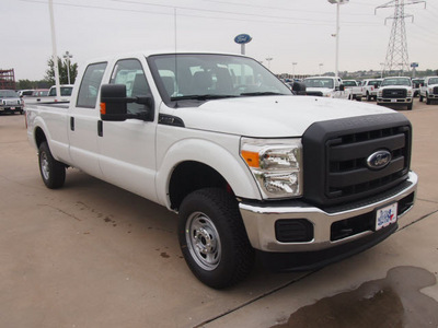 ford f 250 2012 white xl 8 cylinders automatic 76108