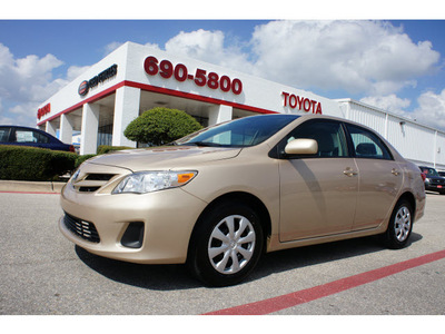 toyota corolla 2011 gold sedan le gasoline 4 cylinders front wheel drive automatic 76543