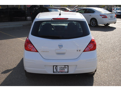 nissan versa 2011 white hatchback gasoline 4 cylinders front wheel drive automatic 78552