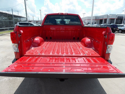 toyota tundra 2010 red grade 8 cylinders automatic with overdrive 77469