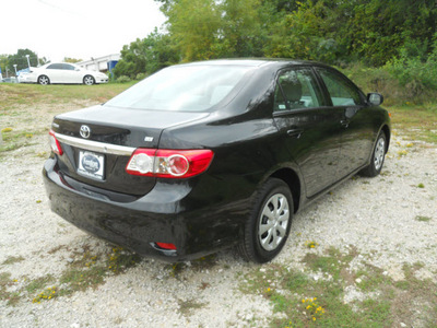 toyota corolla 2011 black sedan le 4 cylinders automatic 75606