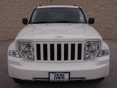 jeep liberty 2009 white suv sport gasoline 6 cylinders 2 wheel drive automatic 76011