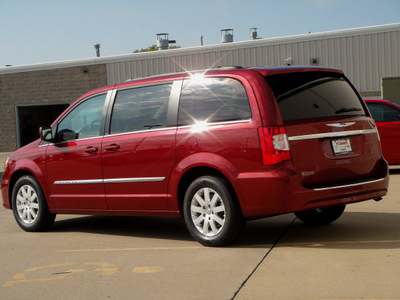 chrysler town country 2013 red van touring flex fuel 6 cylinders front wheel drive automatic 62034