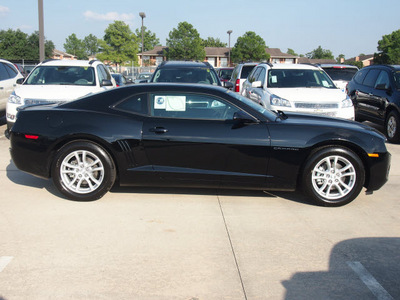 chevrolet camaro 2013 black coupe gasoline 6 cylinders rear wheel drive 6 spd auto 6 mths onstar directions conn lpo,cargo net whl a 77090