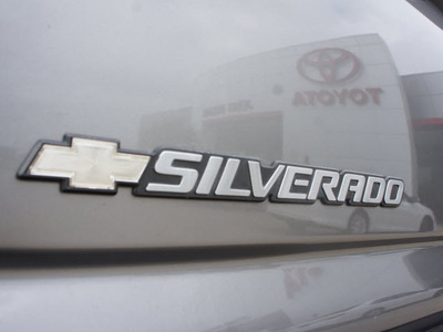 chevrolet silverado 1500 2006 gray lt1 gasoline 8 cylinders rear wheel drive automatic 76049