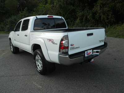 toyota tacoma 2010 white prerunner v6 gasoline 6 cylinders 2 wheel drive automatic 75672
