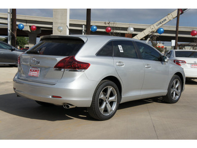 toyota venza 2013 silver le gasoline 6 cylinders front wheel drive automatic 78232