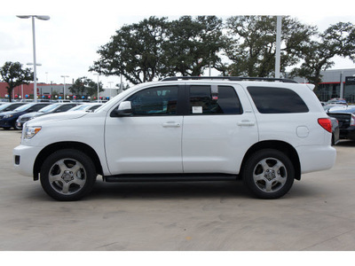 toyota sequoia 2012 white suv sr5 gasoline 8 cylinders 2 wheel drive automatic 78232