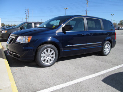 chrysler town and country 2013 dk  blue van touring flex fuel 6 cylinders front wheel drive automatic 45840