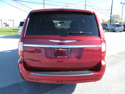 chrysler town and country 2013 red van touring l flex fuel 6 cylinders front wheel drive automatic 45840