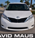 toyota sienna 2012 white van le gasoline 6 cylinders front wheel drive automatic 32771