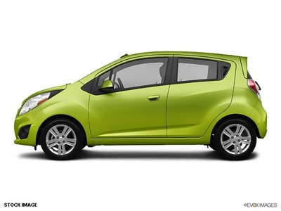 chevrolet spark 2013 lt  green hatchback 1lt auto gasoline 4 cylinders front wheel drive 4 speed automatic 56001