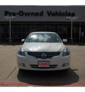 nissan altima 2010 white sedan 2 5 sl gasoline 4 cylinders front wheel drive automatic with overdrive 77642