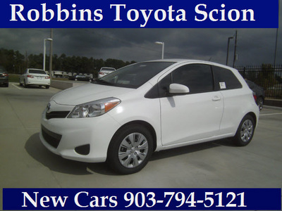 toyota yaris 2012 white 3 door le gasoline 4 cylinders front wheel drive automatic 75569