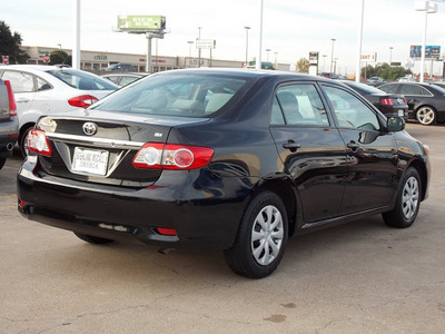 toyota corolla 2011 black sedan le gasoline 4 cylinders front wheel drive automatic with overdrive 77074