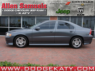 volvo s60 2005 gray sedan 2 5t gasoline 5 cylinders front wheel drive automatic 77450
