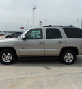 chevrolet tahoe 2002 lt  gray suv lt flex fuel 8 cylinders rear wheel drive automatic with overdrive 77469