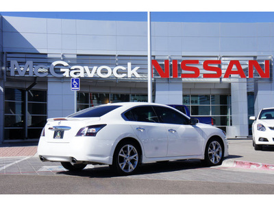 nissan maxima 2012 white sedan 3 5 s gasoline 6 cylinders front wheel drive automatic 79119