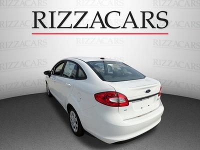 ford fiesta 2013 white sedan se 4 cylinders automatic with overdrive 60546
