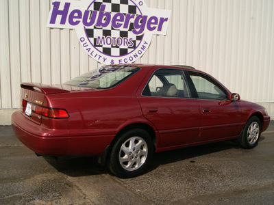 toyota camry 1998 sunfire red sedan xle v6 6 cylinders automatic 80905