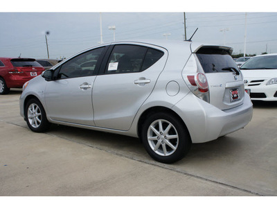 toyota prius c 2012 silver hatchback two 4 cylinders automatic 77469