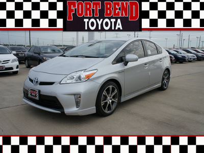 toyota prius 2012 silver hatchback two 4 cylinders automatic 77469