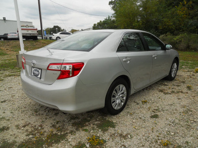 toyota camry 2012 silver sedan le 4 cylinders automatic 75606